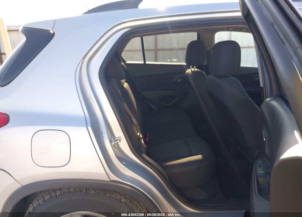 2017 CHEVROLET TRAX VIN: 3GNCJLSB2HL132693
