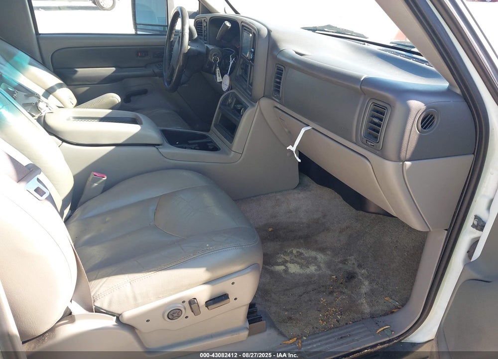 2003 CHEVROLET SUBURBAN 1500 LT VIN: 1GNFK16Z13J265726