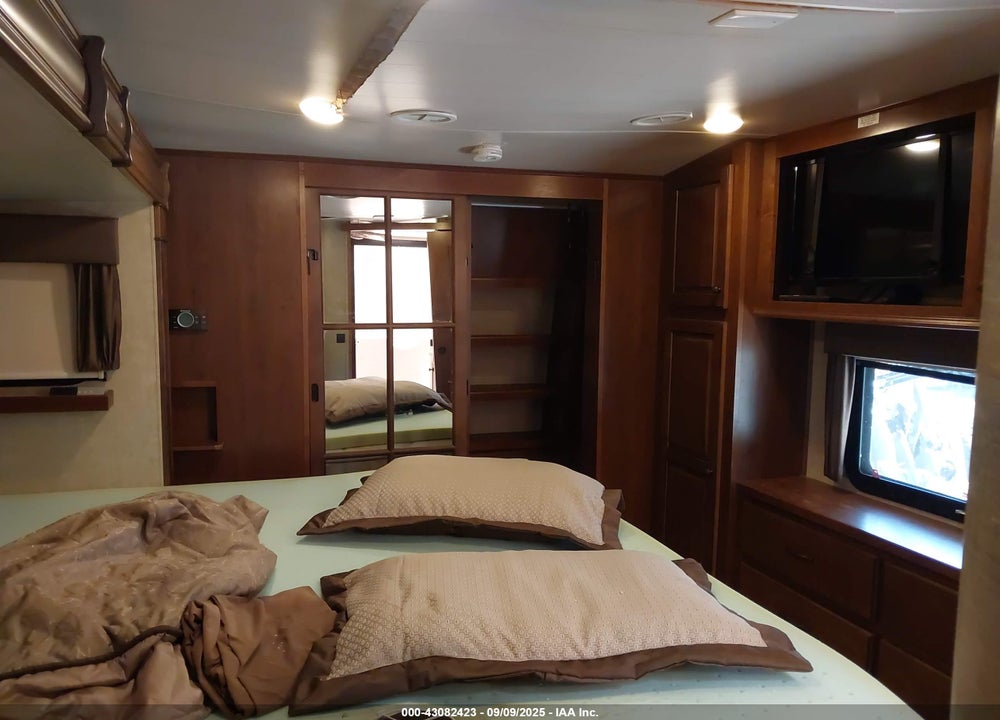 2016 HEARTLAND BIG COUNTRY TRAVEL TRAILER VIN: 5SFBG4221GE305933