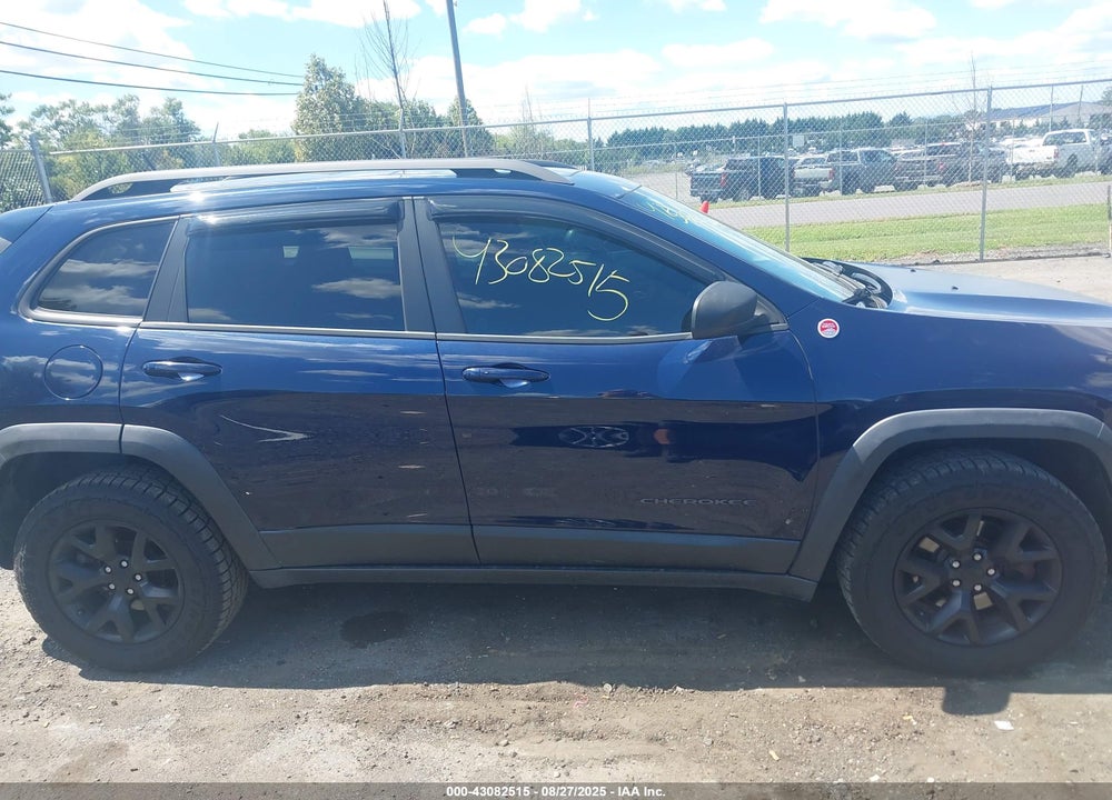 2015 JEEP CHEROKEE VIN: 1C4PJMBS5FW641989