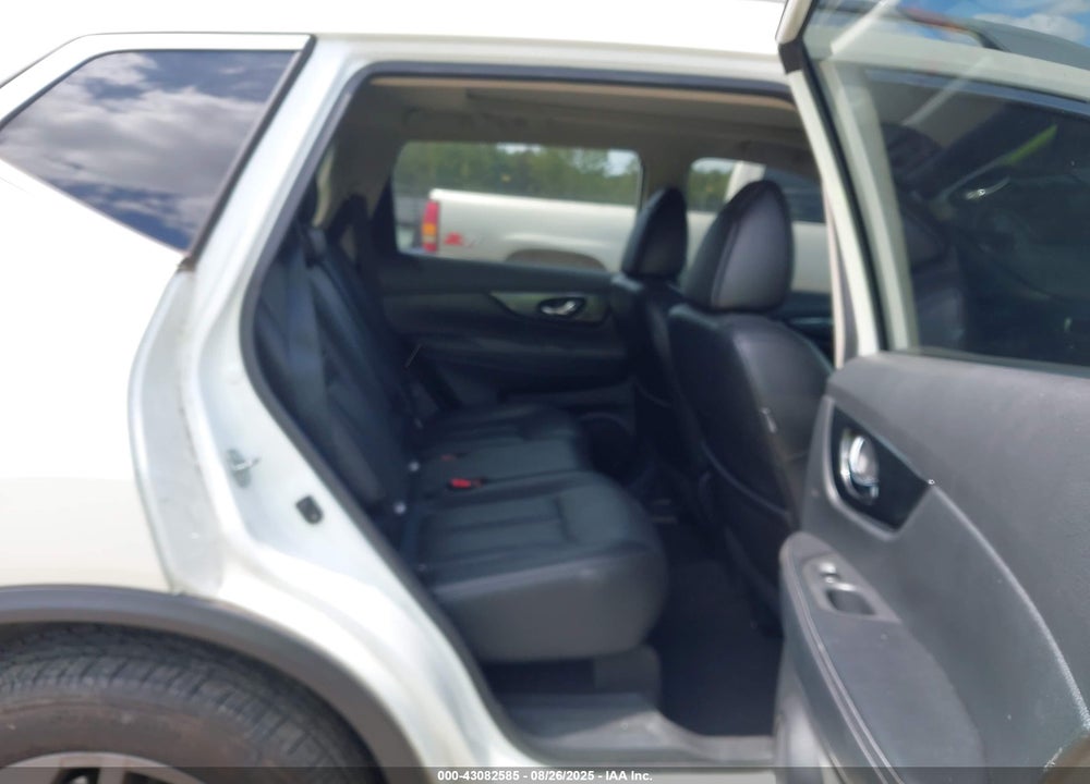 2016 NISSAN ROGUE SL VIN: 5N1AT2MV8GC840870