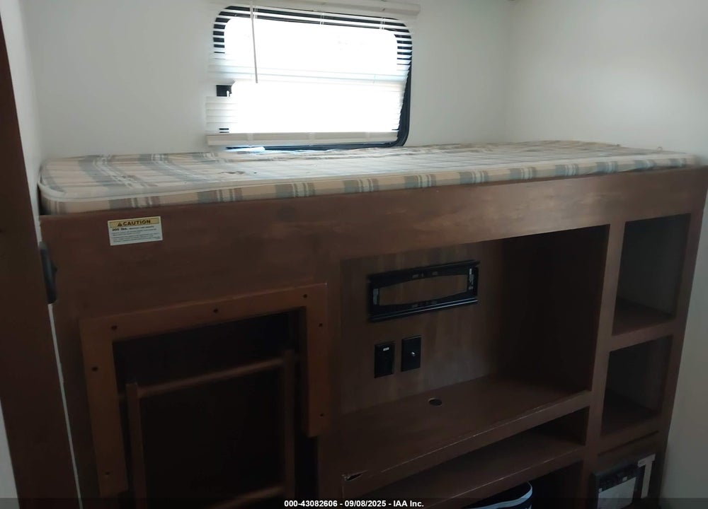 2015 KEYSTONE SPRINTER VIN: 4YDT31628F1530803