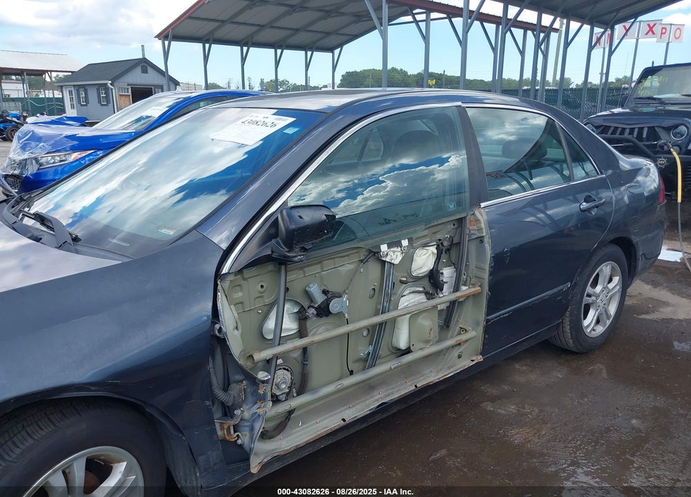 2007 HONDA ACCORD VIN: 1HGCM56857A025834
