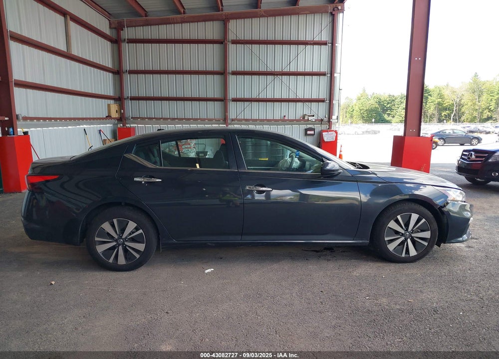 2022 NISSAN ALTIMA SV FWD VIN: 1N4BL4DV4NN400110