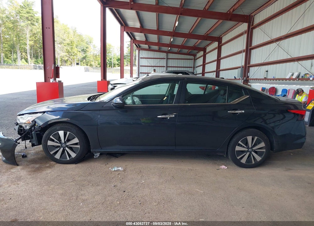 2022 NISSAN ALTIMA SV FWD VIN: 1N4BL4DV4NN400110