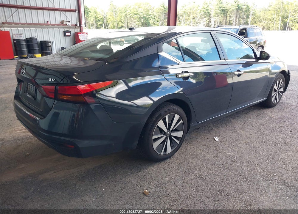 2022 NISSAN ALTIMA SV FWD VIN: 1N4BL4DV4NN400110