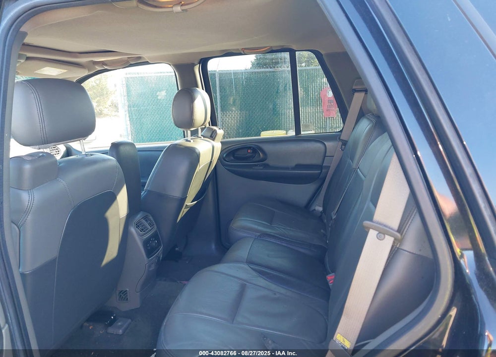 2004 CHEVROLET TRAILBLAZER LT VIN: 1GNDS13S342210947