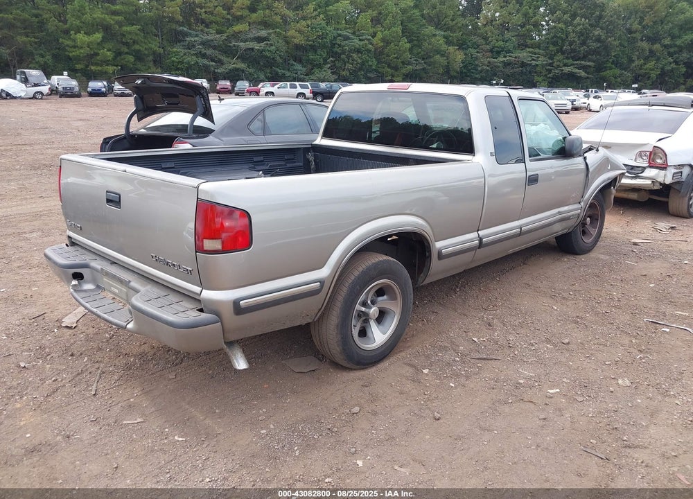 2000 CHEVROLET S-10 LS VIN: 1GCCS19W3YK297057