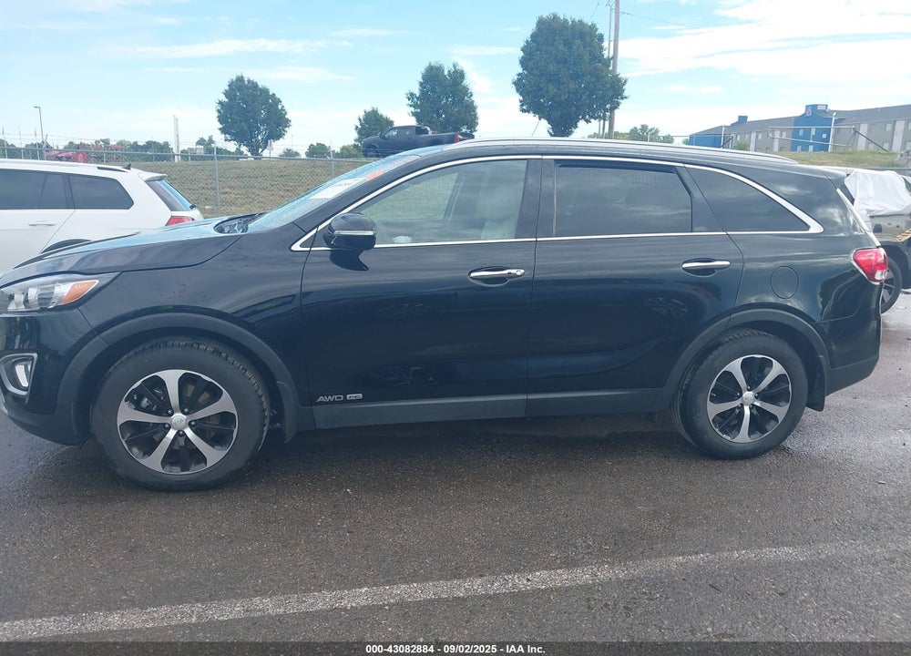 2017 KIA SORENTO VIN: 5XYPHDA53HG313543