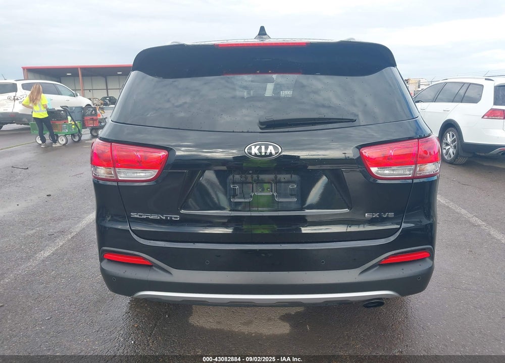 2017 KIA SORENTO VIN: 5XYPHDA53HG313543