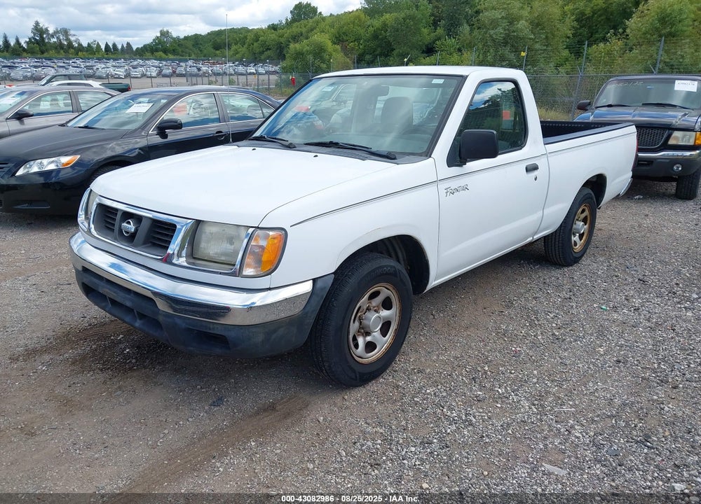 2000 NISSAN FRONTIER XE VIN: 1N6DD21S1YC396142