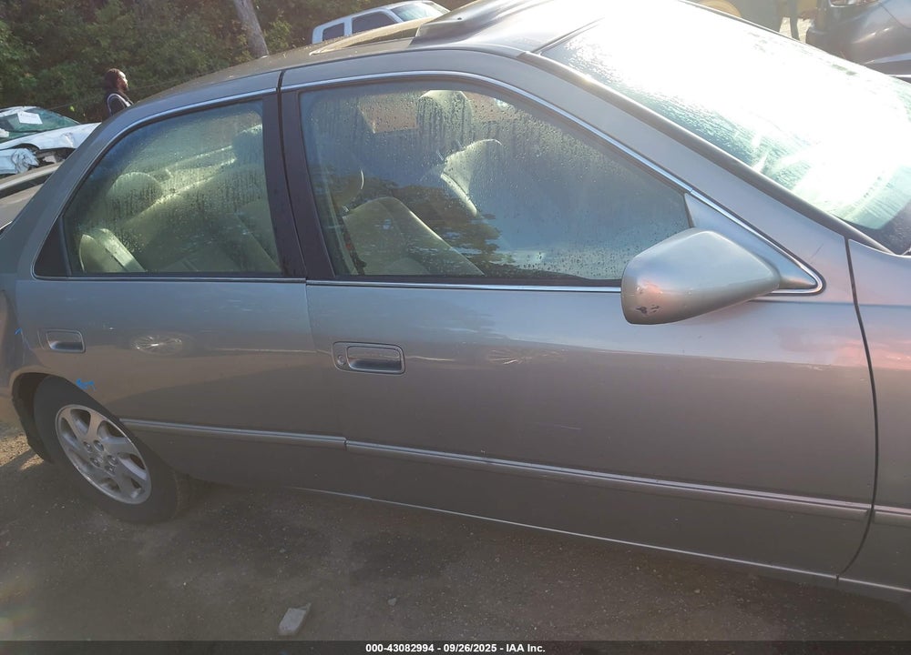 1998 TOYOTA CAMRY VIN: JT2BF22K0W0099549