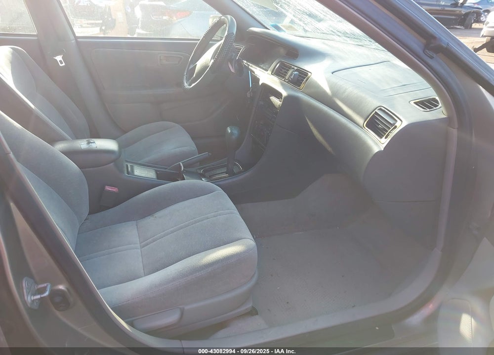 1998 TOYOTA CAMRY VIN: JT2BF22K0W0099549