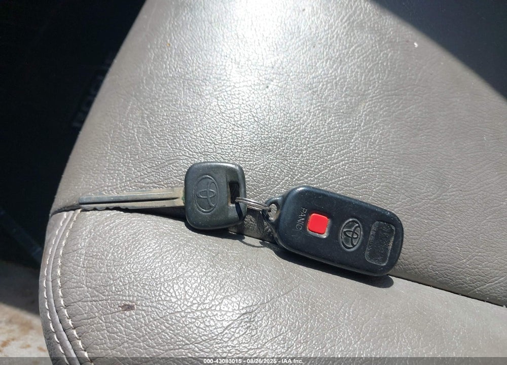 2005 TOYOTA CAMRY LE VIN: 4T1BE32K25U561158