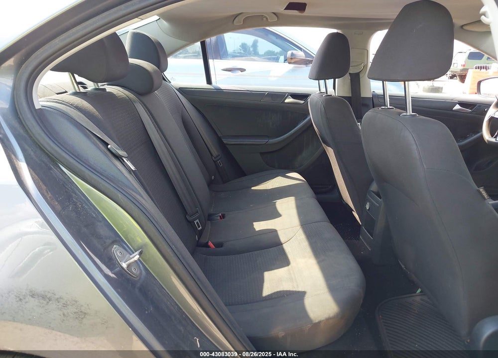 2015 VOLKSWAGEN JETTA VIN: 3VW2K7AJ0FM412196