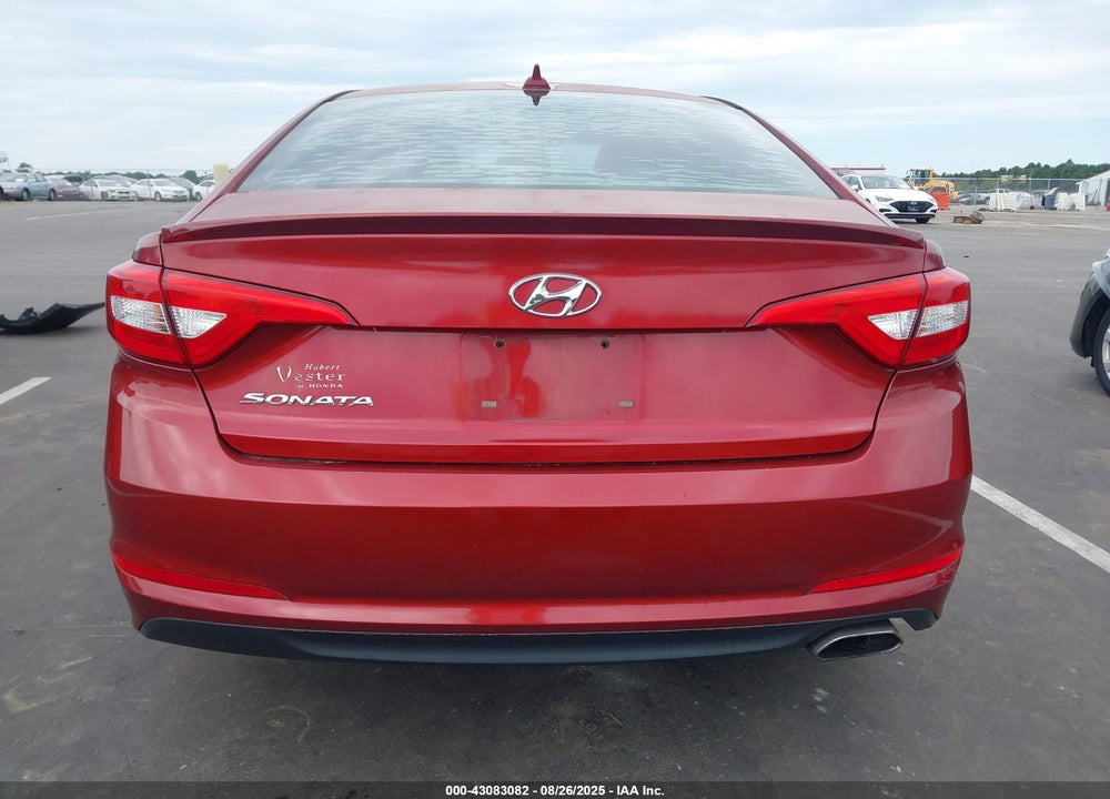 2015 HYUNDAI SONATA SE VIN: 5NPE24AF1FH072671
