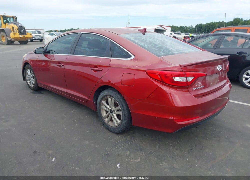 2015 HYUNDAI SONATA SE VIN: 5NPE24AF1FH072671
