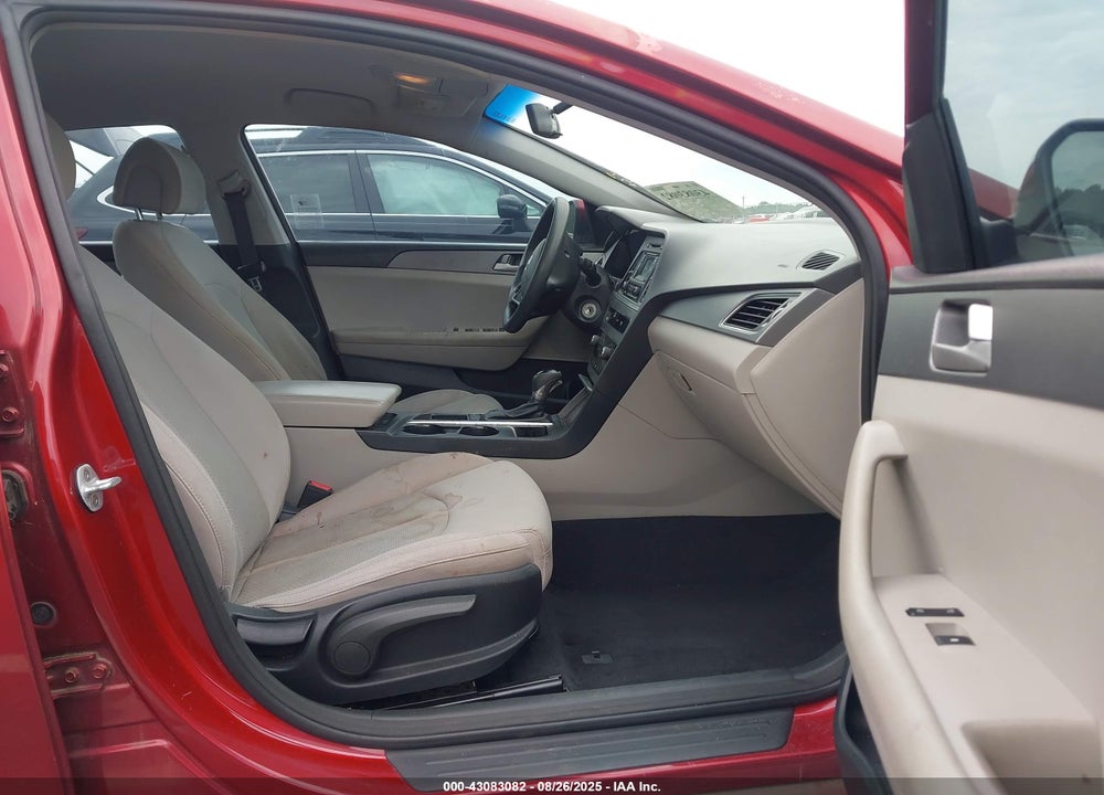 2015 HYUNDAI SONATA SE VIN: 5NPE24AF1FH072671