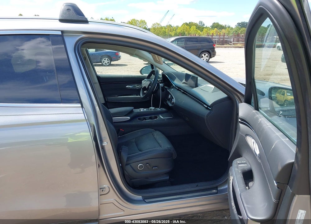 2023 GENESIS GV70 VIN: KMUMADTB3PU137095