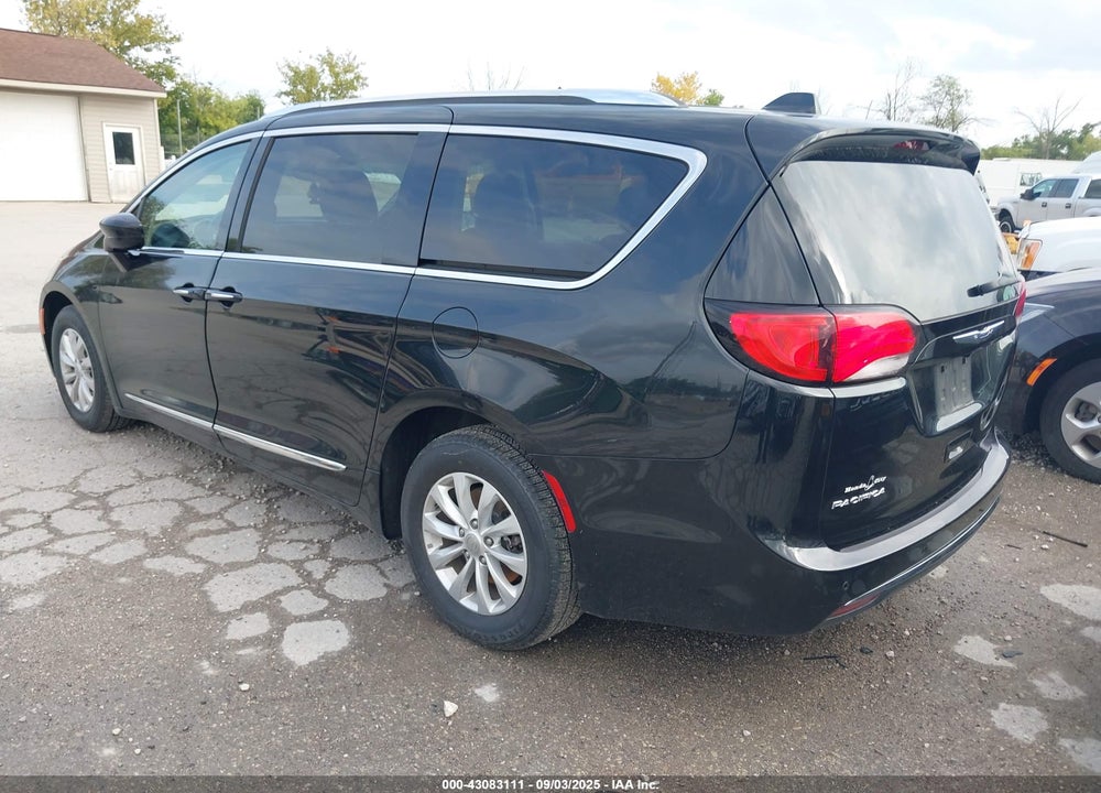 2019 CHRYSLER PACIFICA VIN: 2C4RC1BGXKR625755