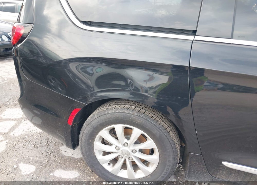 2019 CHRYSLER PACIFICA VIN: 2C4RC1BGXKR625755