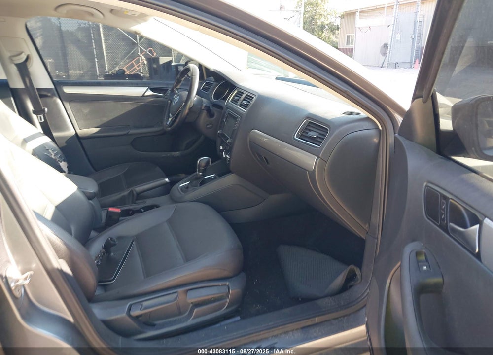 2017 VOLKSWAGEN JETTA 1.4T SE VIN: 3VWDB7AJ9HM235157
