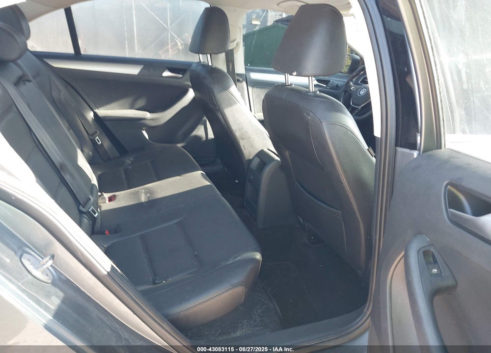 2017 VOLKSWAGEN JETTA 1.4T SE VIN: 3VWDB7AJ9HM235157
