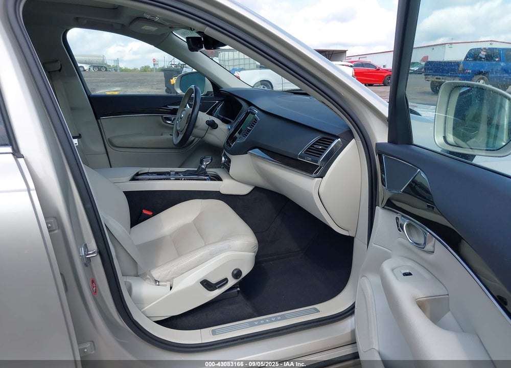 2018 VOLVO XC90 T6 MOMENTUM VIN: YV4A22PK9J1330584