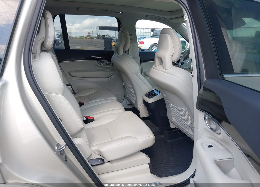 2018 VOLVO XC90 T6 MOMENTUM VIN: YV4A22PK9J1330584