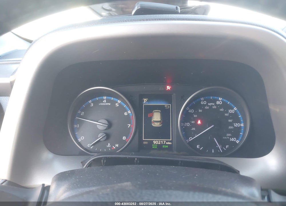 2018 TOYOTA RAV4 VIN: 2T3WFREV4JW517364