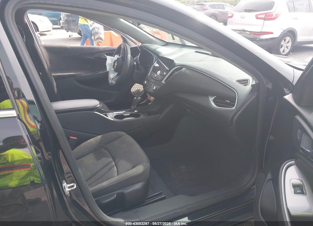 2019 CHEVROLET MALIBU VIN: 1G1ZB5ST8KF148377