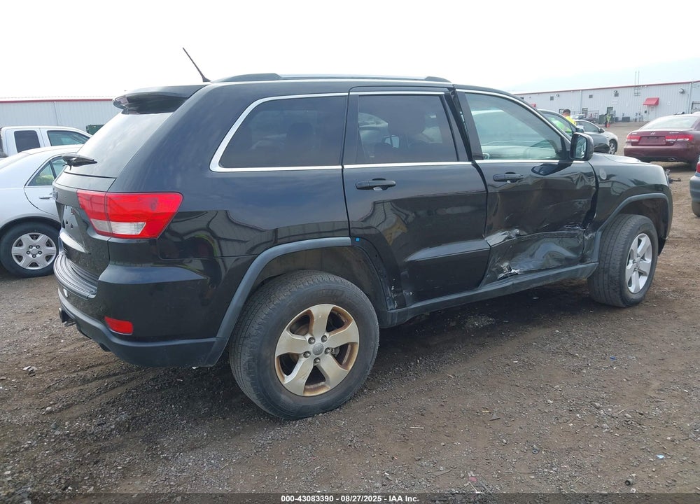 2011 JEEP GRAND CHEROKEE VIN: 1J4RR4GT5BC569720