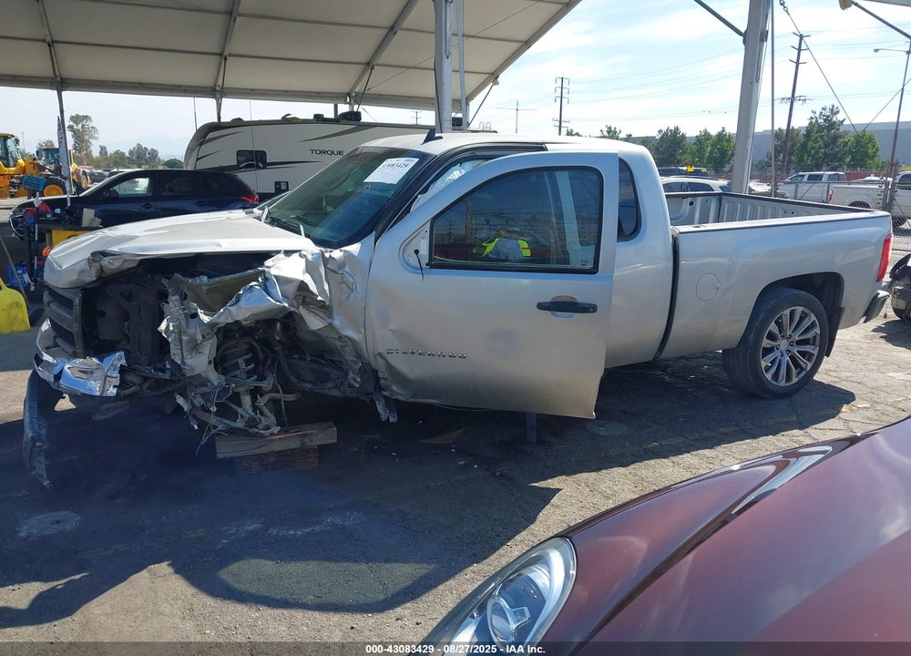 2011 CHEVROLET SILVERADO 1500 VIN: 1GCRCSE01BZ318792