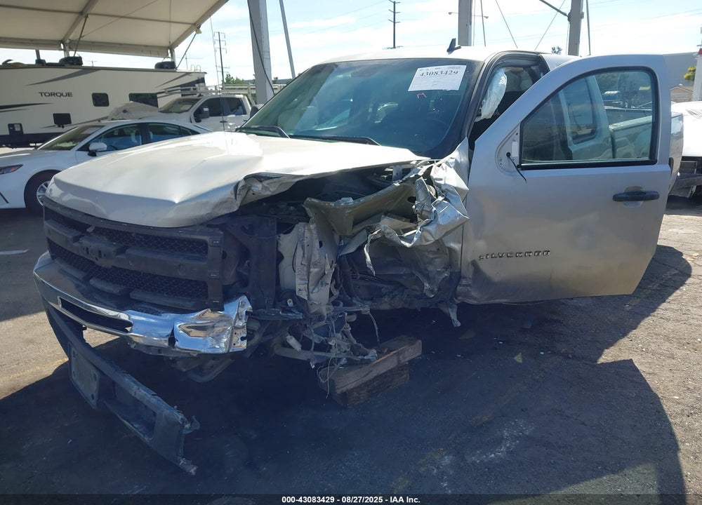 2011 CHEVROLET SILVERADO 1500 VIN: 1GCRCSE01BZ318792