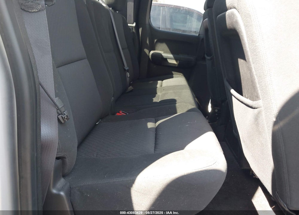 2011 CHEVROLET SILVERADO 1500 VIN: 1GCRCSE01BZ318792