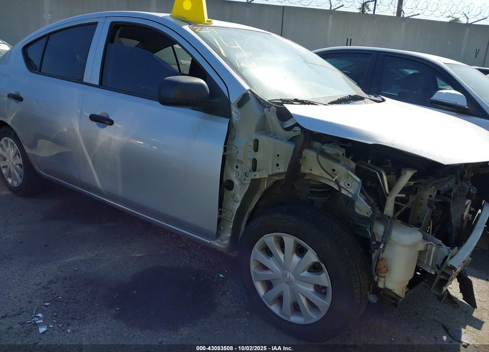 2015 NISSAN VERSA 1.6 S+ VIN: 3N1CN7AP8FL883976