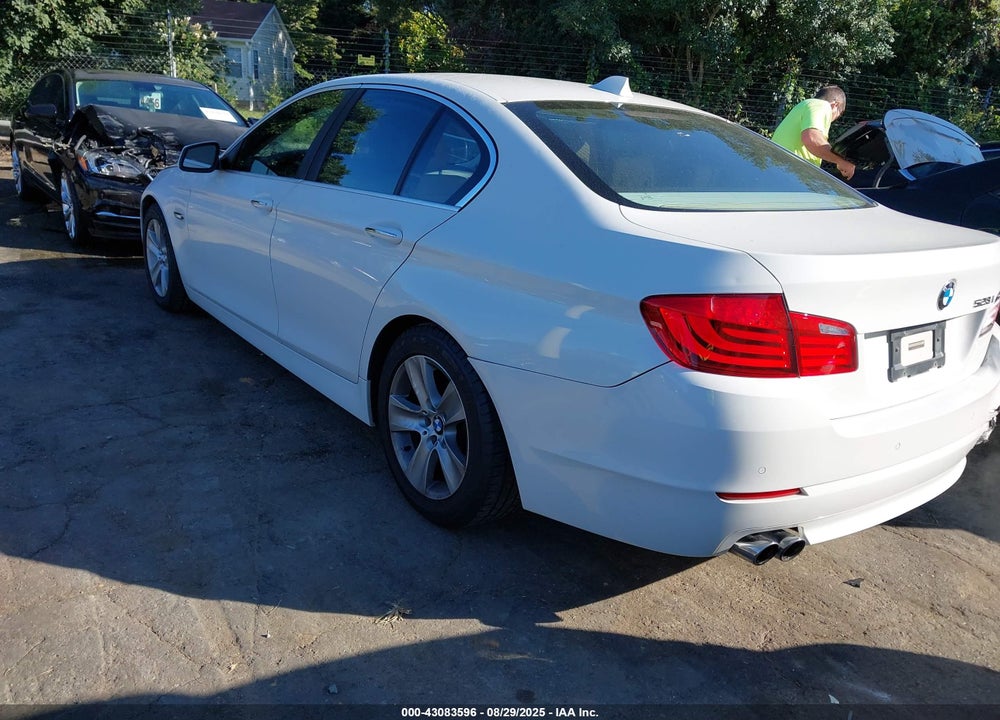 2011 BMW 5 SERIES VIN: WBAFR1C5XBC260854