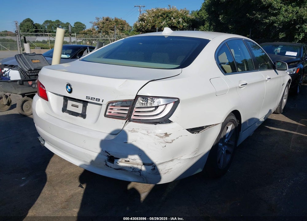 2011 BMW 5 SERIES VIN: WBAFR1C5XBC260854