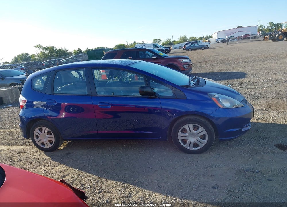 2010 HONDA FIT VIN: JHMGE8H28AC000055