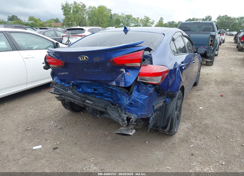 2018 KIA FORTE VIN: 3KPFL4A79JE219424