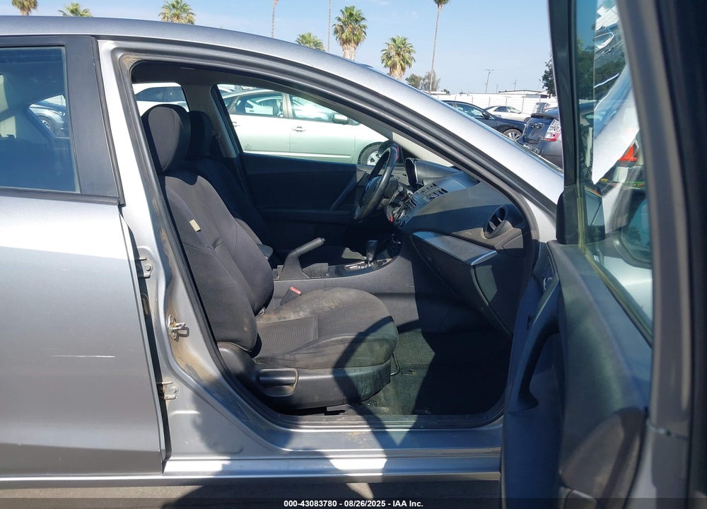2013 MAZDA 3 VIN: JM1BL1UP8D1755636