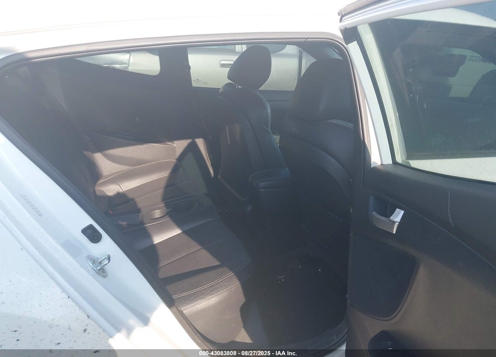 2016 HYUNDAI VELOSTER VIN: KMHTC6AE9GU300605