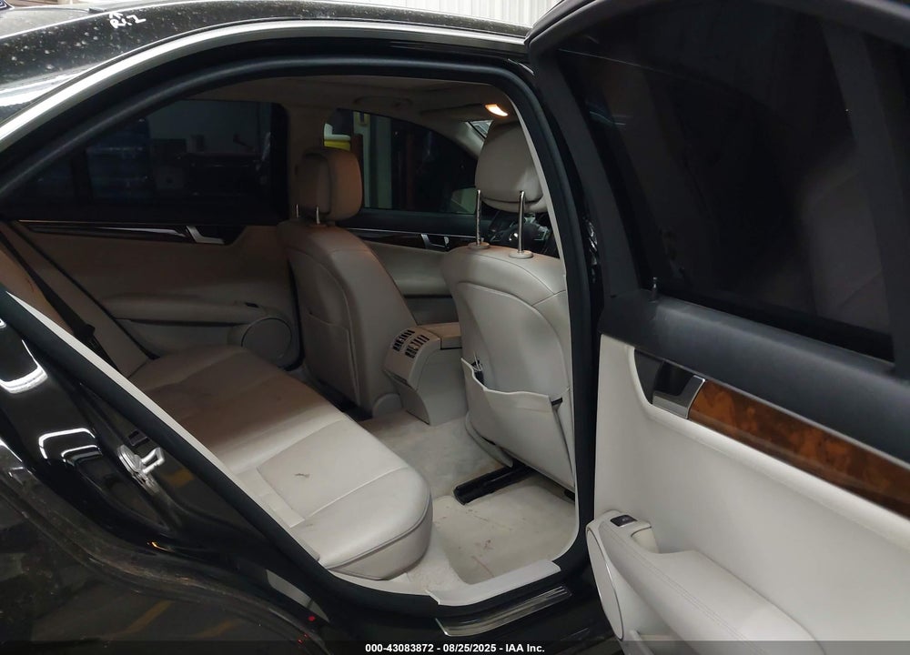 2012 MERCEDES-BENZ C CLASS VIN: WDDGF4HB9CA604905
