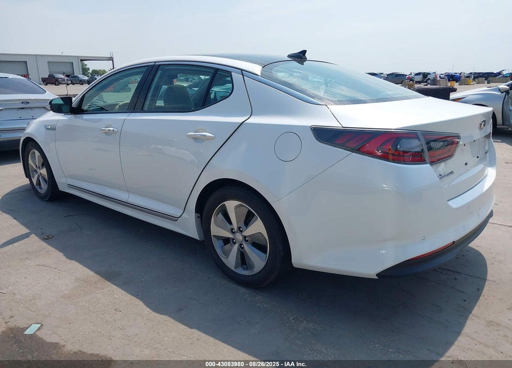 2015 KIA OPTIMA HYBRID VIN: KNAGN4AD7F5084657