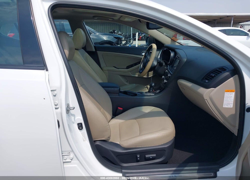2015 KIA OPTIMA HYBRID VIN: KNAGN4AD7F5084657