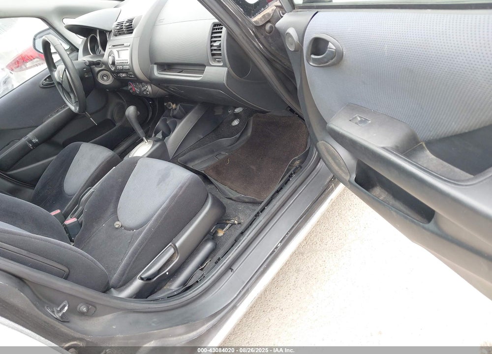 2007 HONDA FIT VIN: JHMGD38437S035558