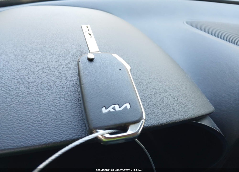 2023 KIA SOUL VIN: KNDJ23AU6P7863792