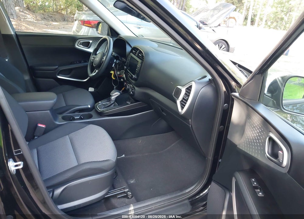 2023 KIA SOUL VIN: KNDJ23AU6P7863792