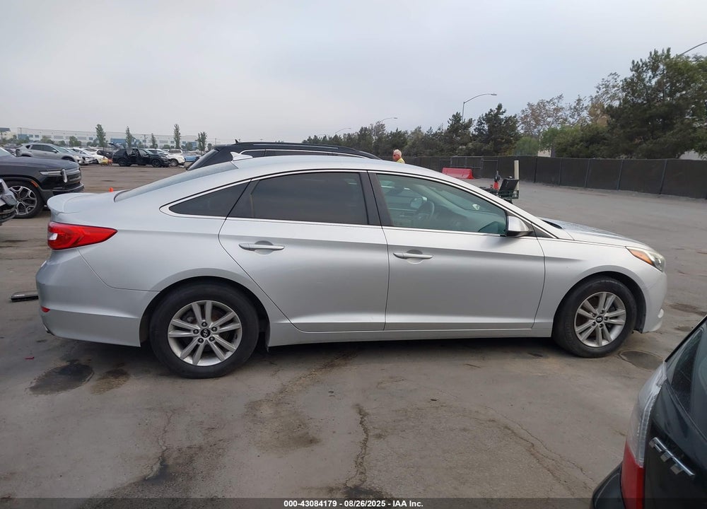 2015 HYUNDAI SONATA VIN: 5NPE24AF4FH169508