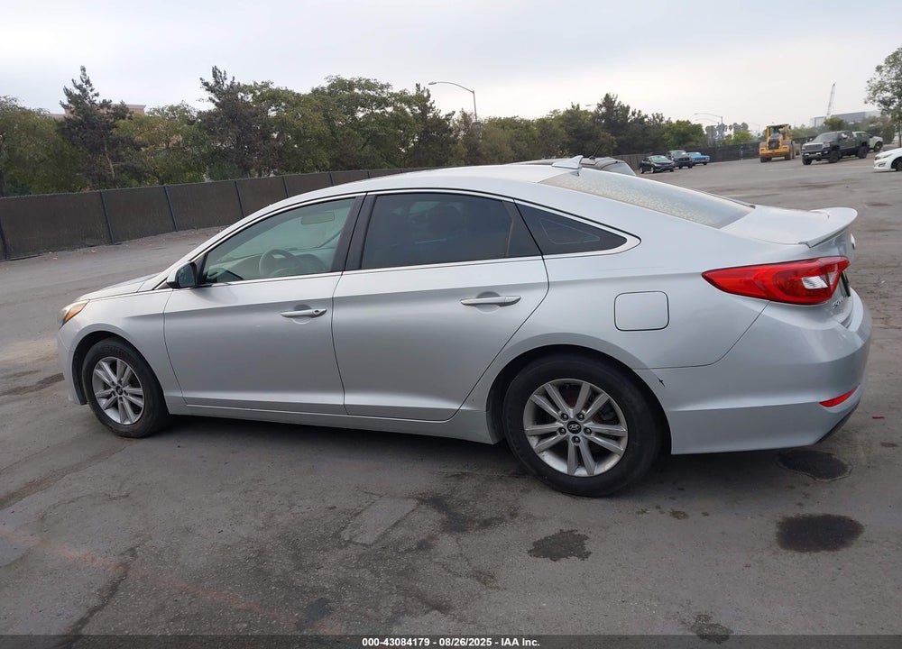 2015 HYUNDAI SONATA VIN: 5NPE24AF4FH169508